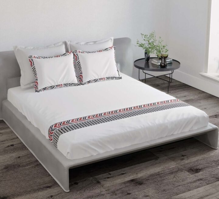 Ivory Elegance Double Bedsheet